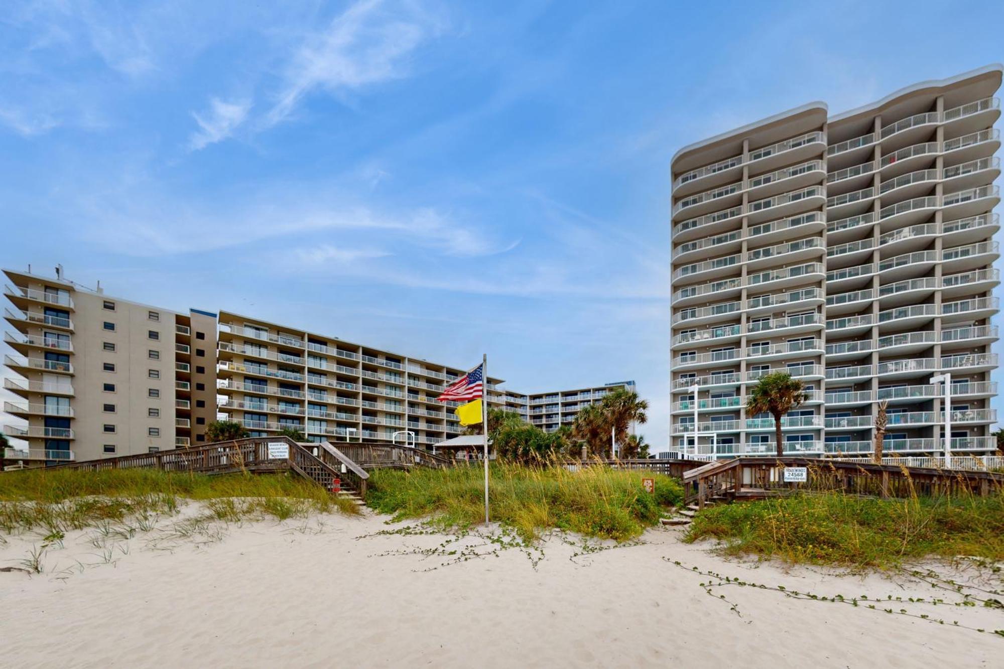 Tradewinds 601 Apartment